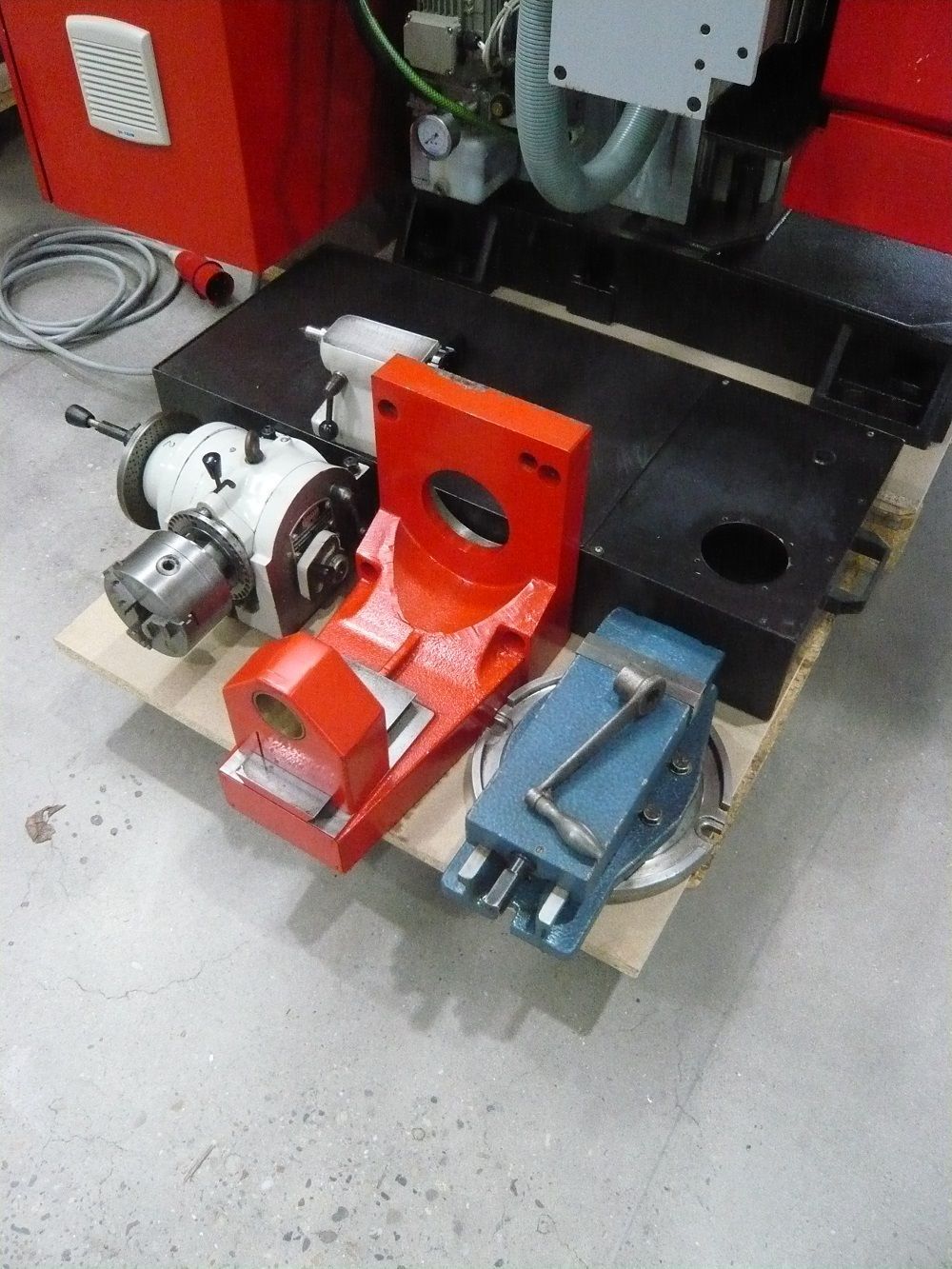 Fräsmaschine Emco C40 ; gebrauchte Fräsmaschine, hw-maschinen.de