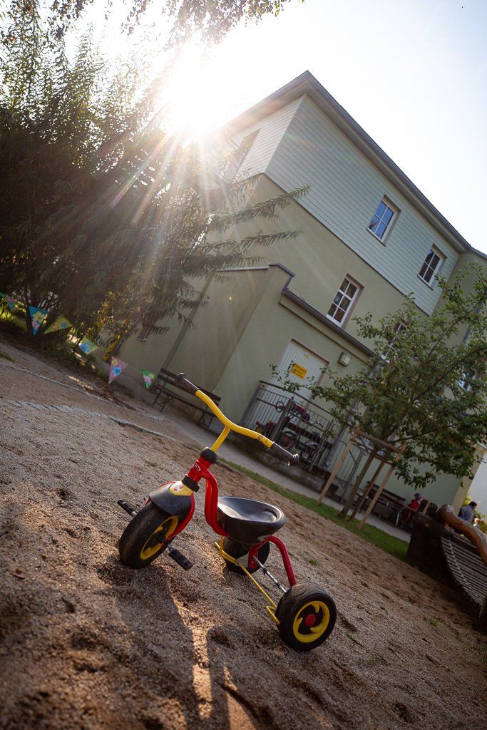 Blick vom Garten zum Haus