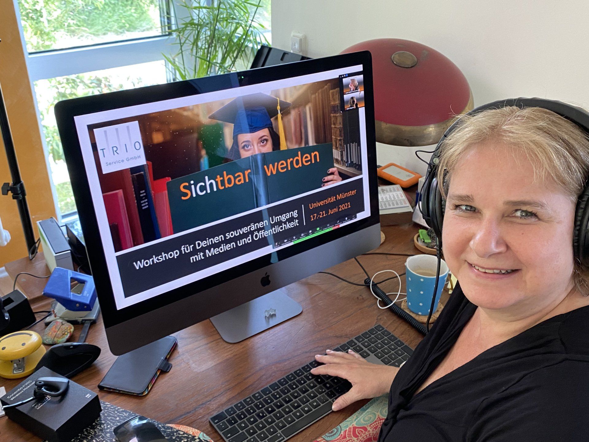 Heike Wegener während eines Online-Workshops am Comupter