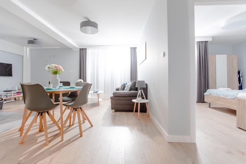 Blick in die Wohnung 22 in Rewal