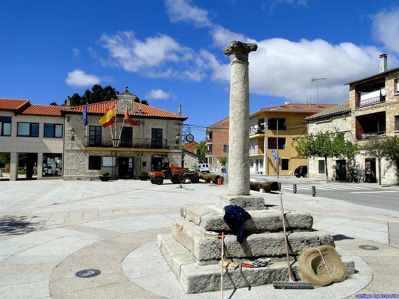 Monumentos históricos de El Berrueco. Iglesia y Picota