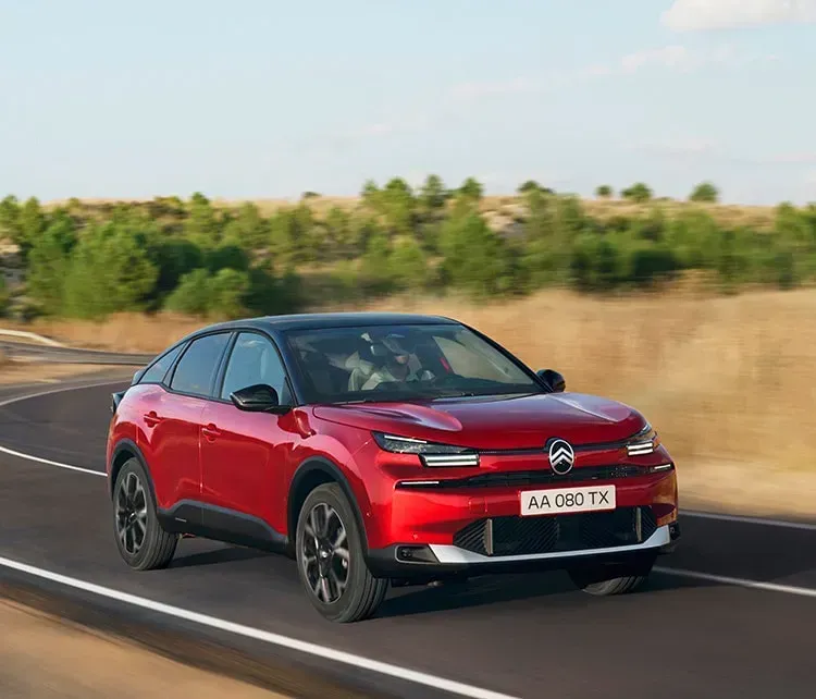 320 Km d'autonomie : Idéal pour votre trajet quotidiens Photos Face Arrière Citroën ë-C3