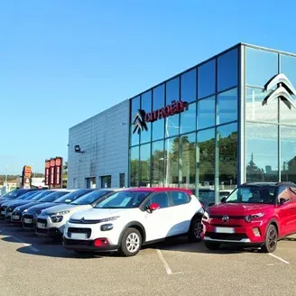 Nous vous propose un large choix de véhicules d'occasion, véhicules neufs, mais aussi un atelier mécanique et une carrosserie toutes marques ! Votre Agence Citroen à Bollène