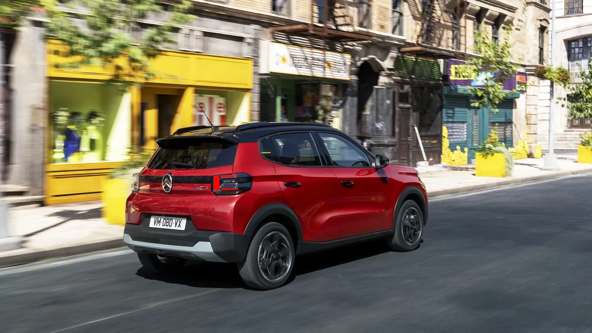 320 Km d'autonomie : Idéal pour votre trajet quotidiens Photos Face Arrière Citroën ë-C3