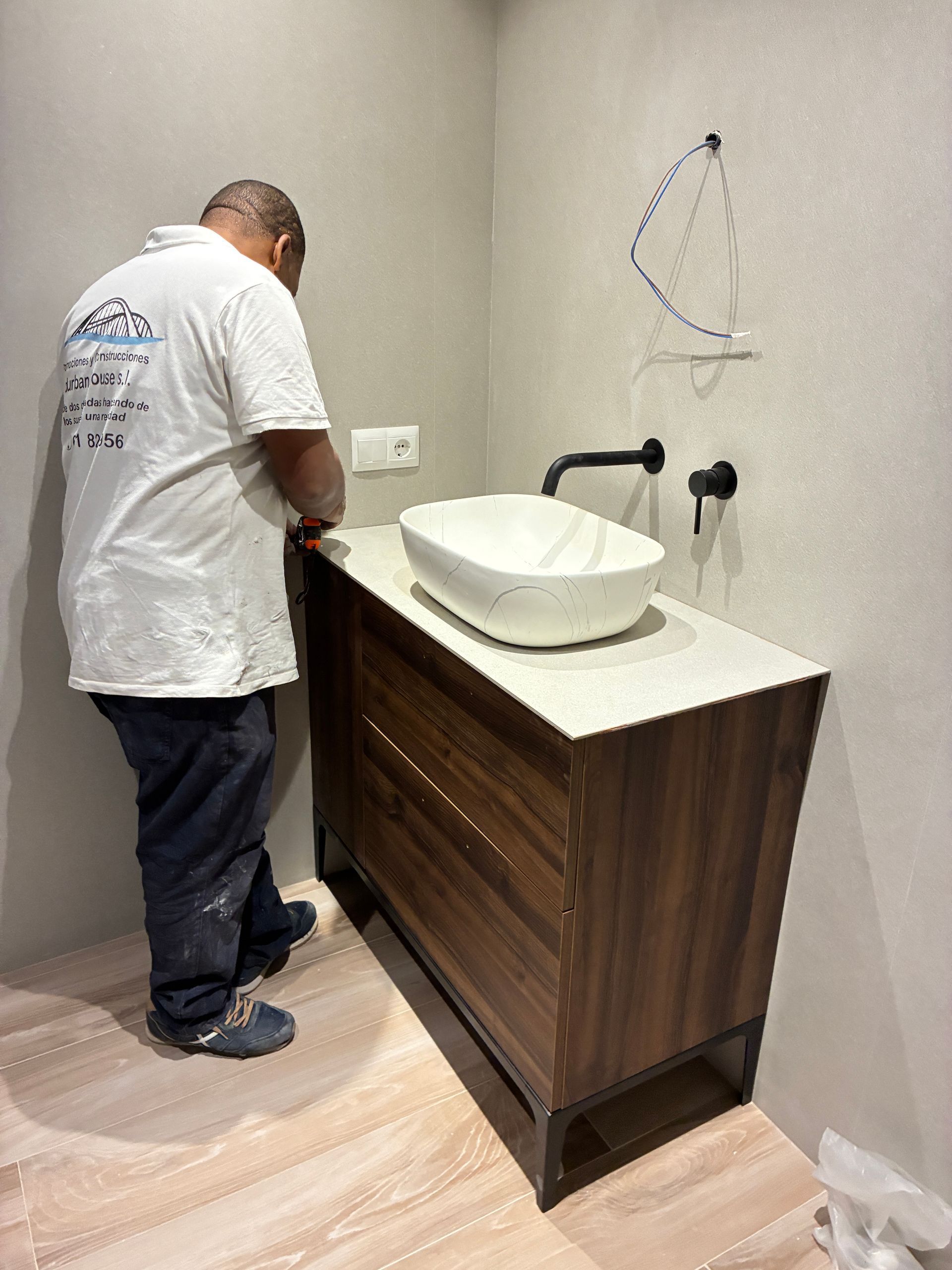 Rediseño de baño y accesos