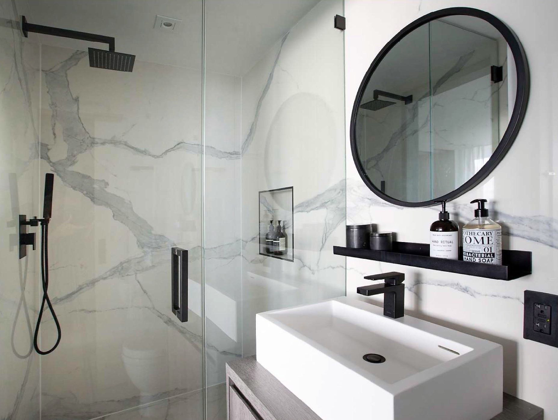 diseño baño apartamento lujo