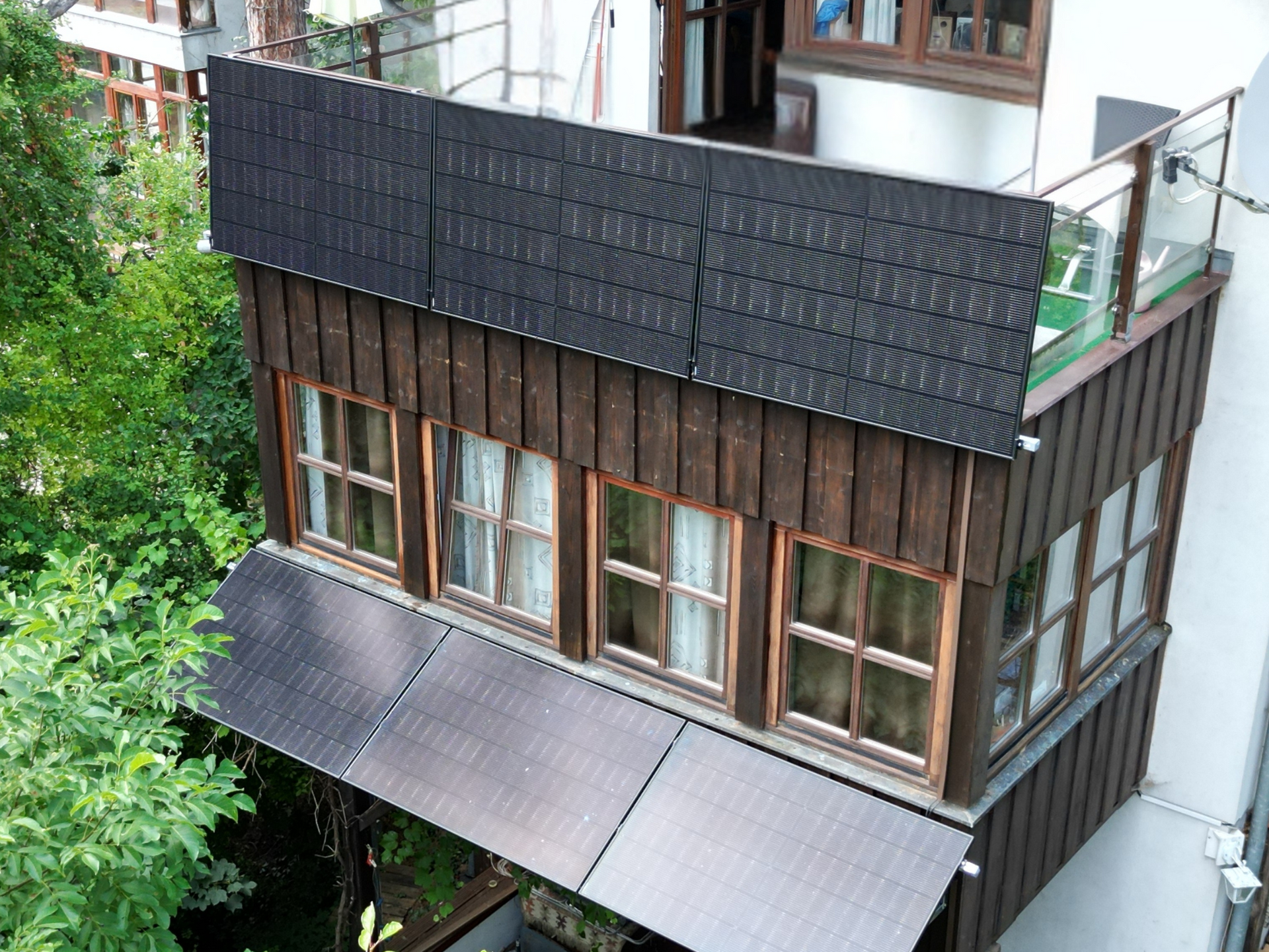 Balkon & Vordach Holzfassade