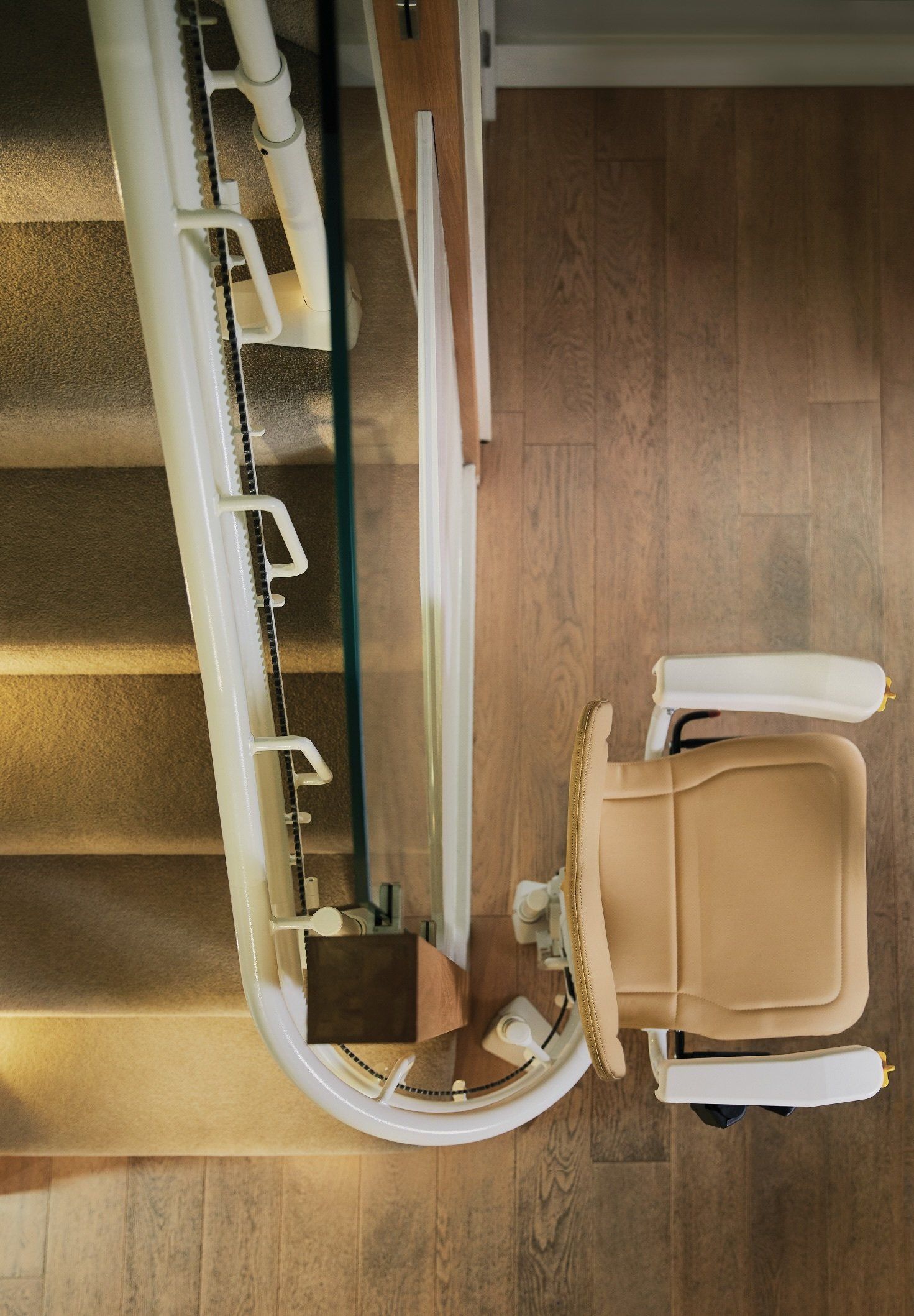 Innolift Treppenlift Bespoke Infinity 2 Innolift Treppenlift Bespoke Infinity 2