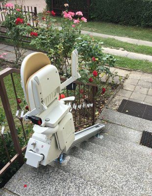 Innolift Treppenlift Acorn 130 Outdoor