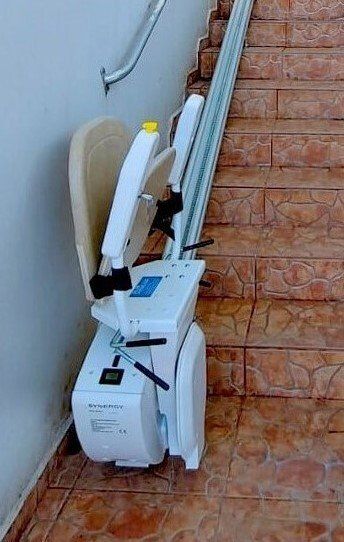 Innolift Treppenlift Bespoke Synergy Outdoor