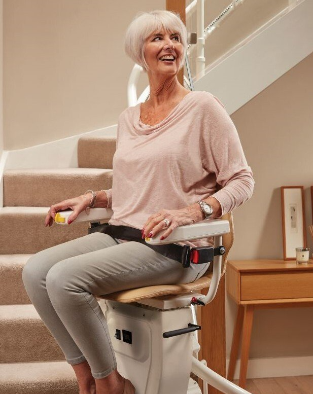 Innolift Treppenlift Bespoke Infinity 2 Innolift Treppenlift Bespoke Infinity 2