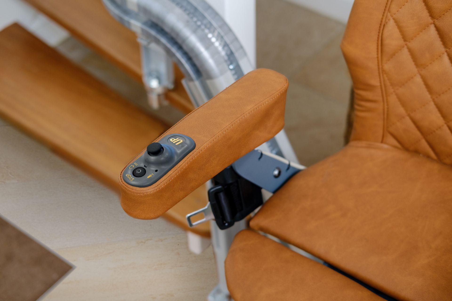 Innolift Treppenlift Bespoke Infinity 2 Innolift Treppenlift Bespoke Infinity 2