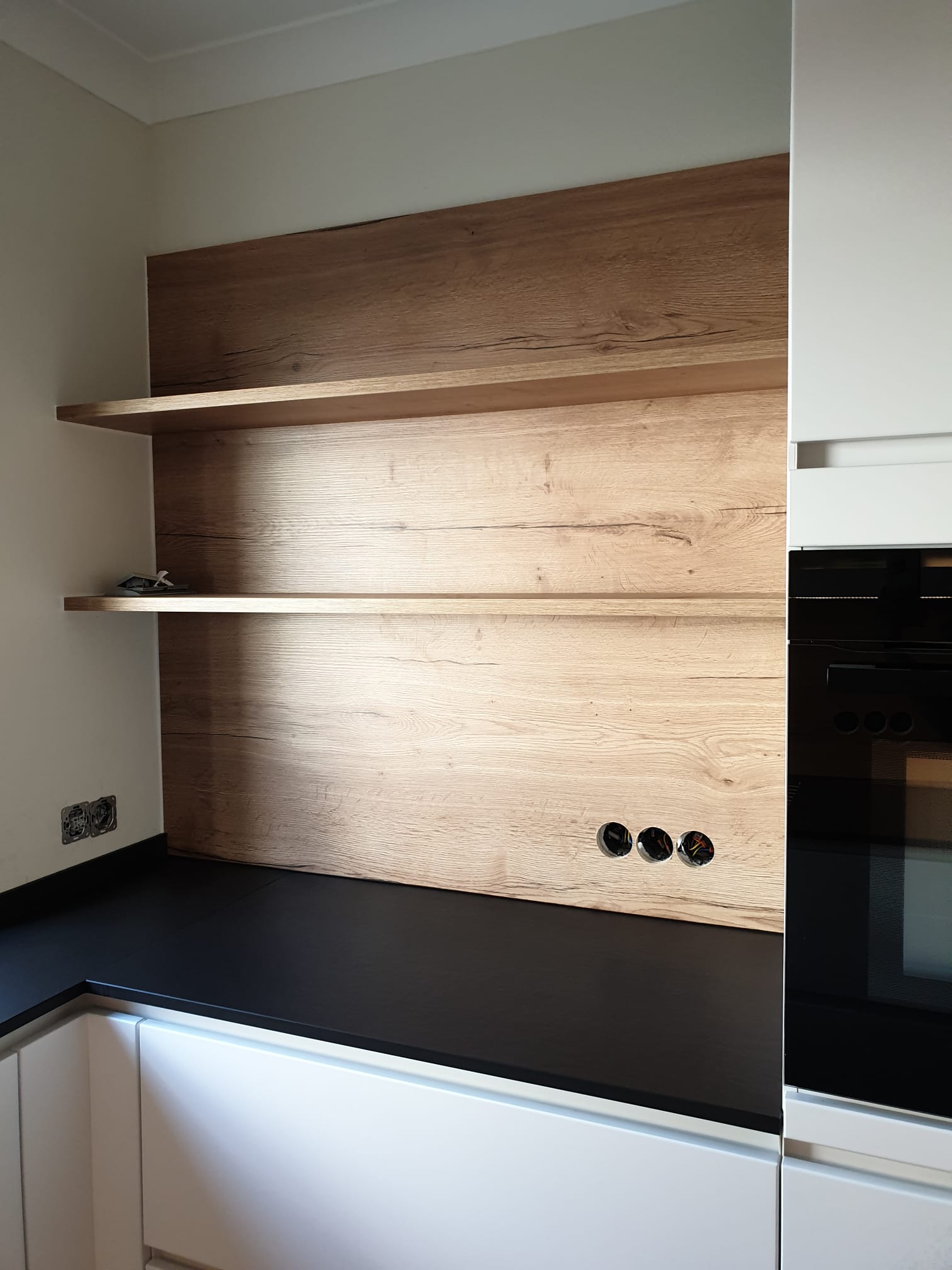 Küchenregal aus Holz