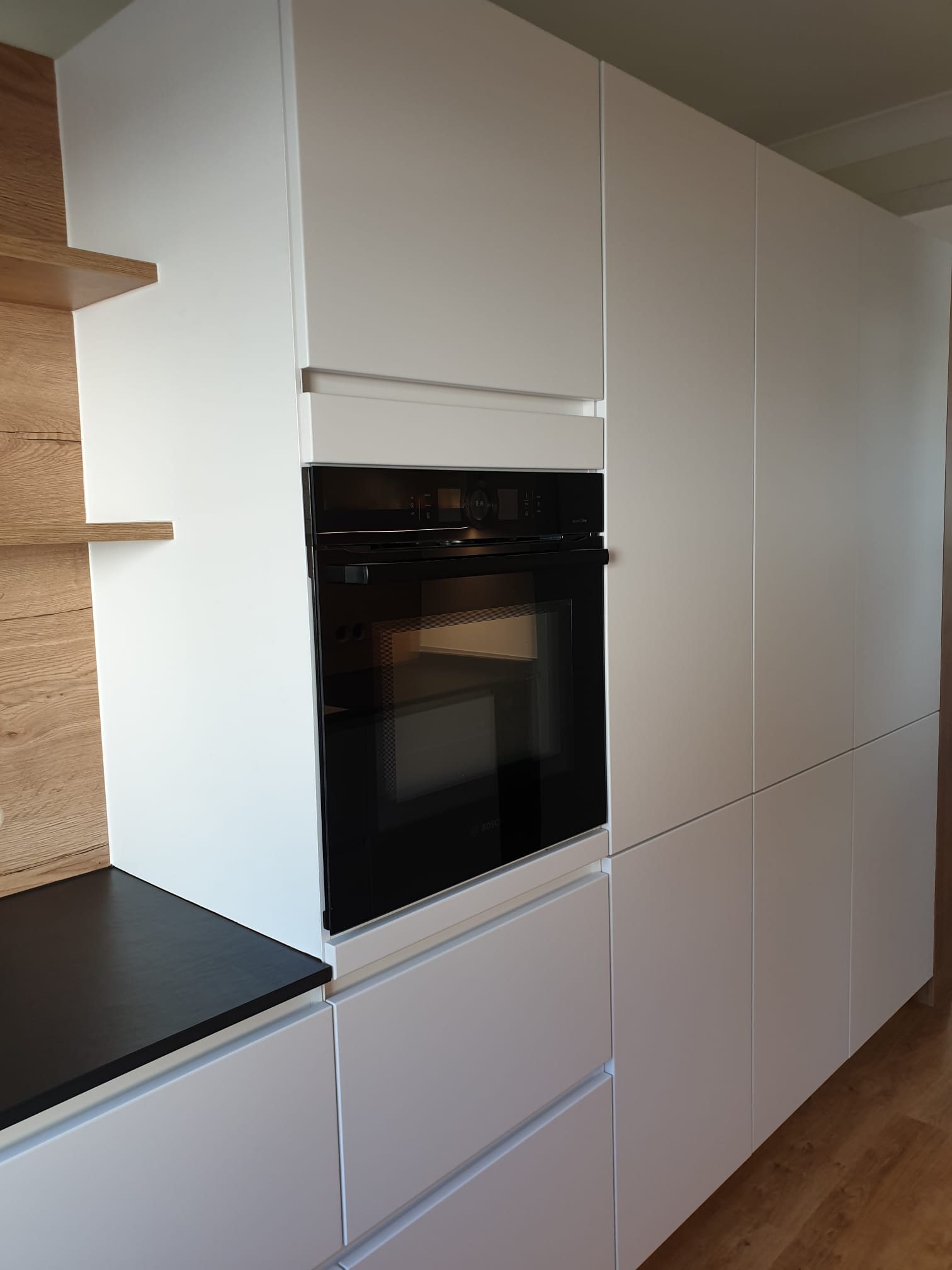 Bosch Backofen Augenhöhe Weiß Matte Küche Nobilia minimalistisch Küchenstudio Eppertshausen Küchen Künste by Secu