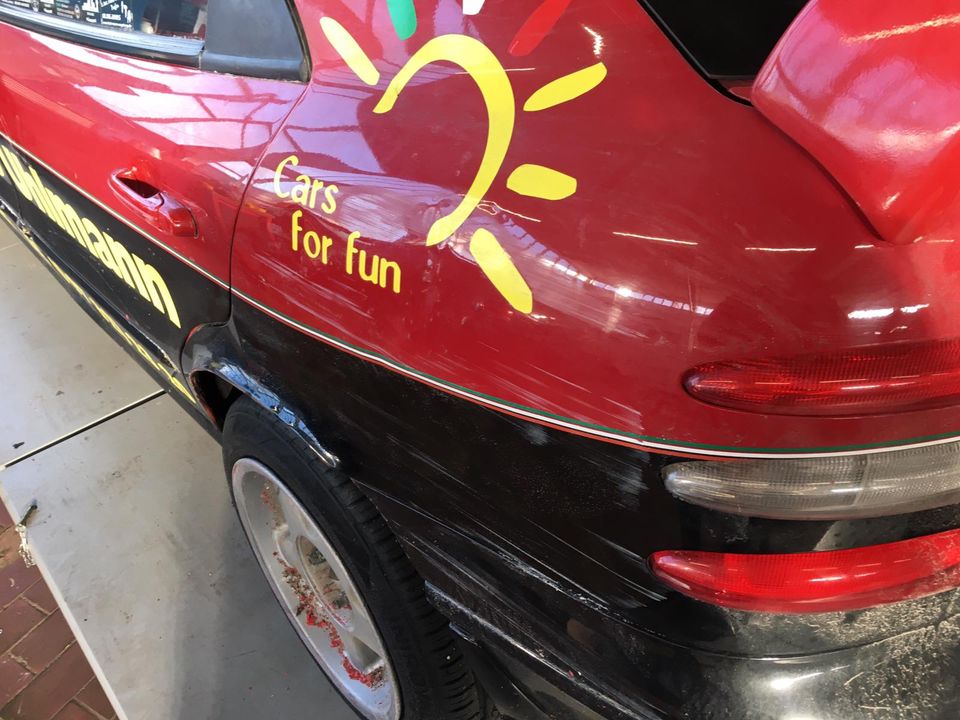 Die Beulen sind schon wieder raus :-)