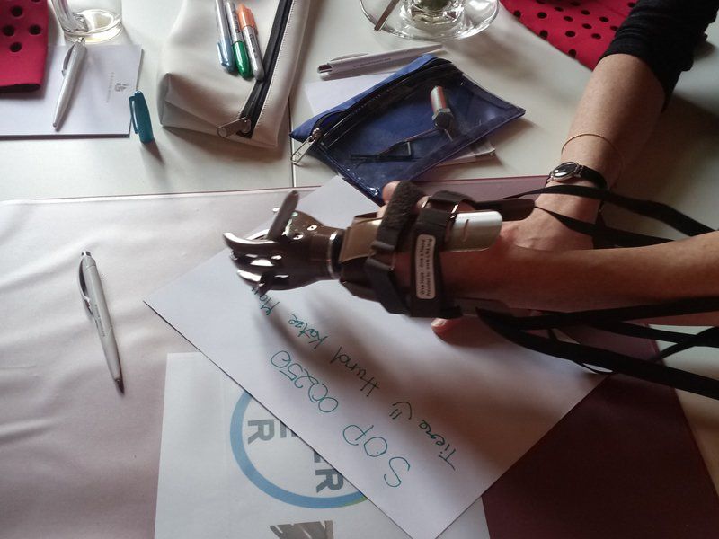 Social Event Helping Hands Handprothesen LN-4