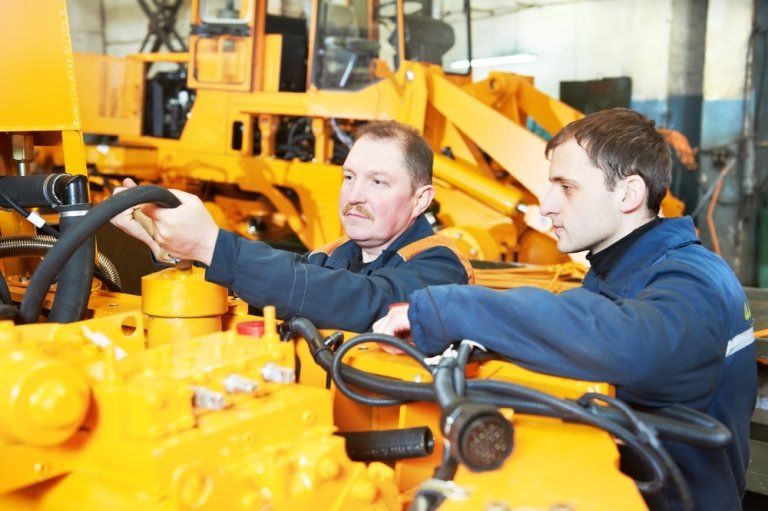 Montage, Industrieberatung_mittelstand_Investitionsgüter_Zuschüsse_Fördermittel_becker-4punkt0