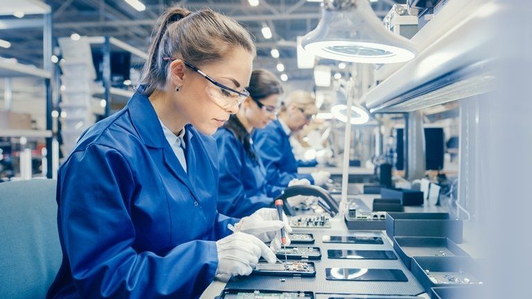 Industrieberatung, Prozessoptimierung, Industrie 4.0, Metallverarbeitung, 4.0 Galvanik und Lackierung, 4.0-Bedrucken, 4.0 Elektronikproduktion, 4.0-Montage, 4.0-Metallverarbeitung, 4.0-Spritzgussfertigung, 4.0-Logistik, Projektmanagement, Investitionsgueter Beratung, Zuschuesse und Subventionen, Marketing Beratung