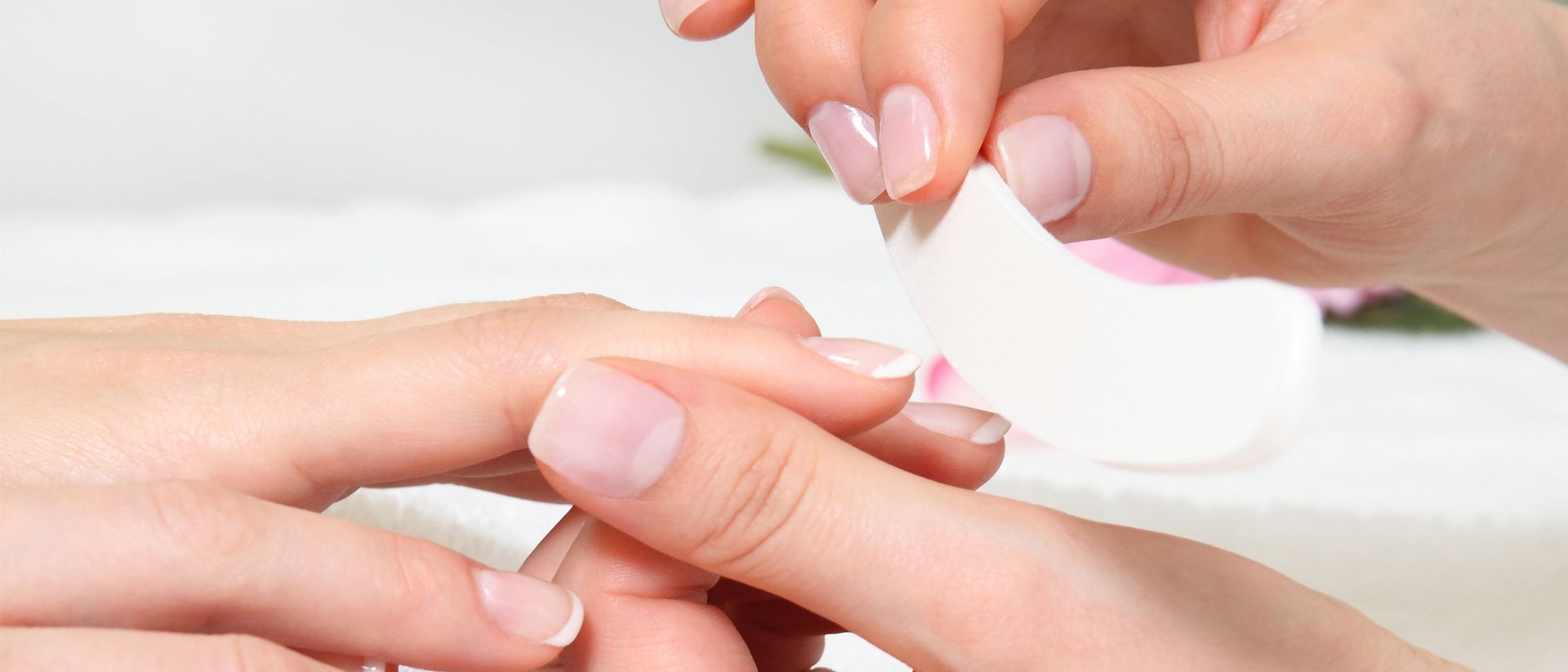 Nagelmodellage und Nageldesign Kurs