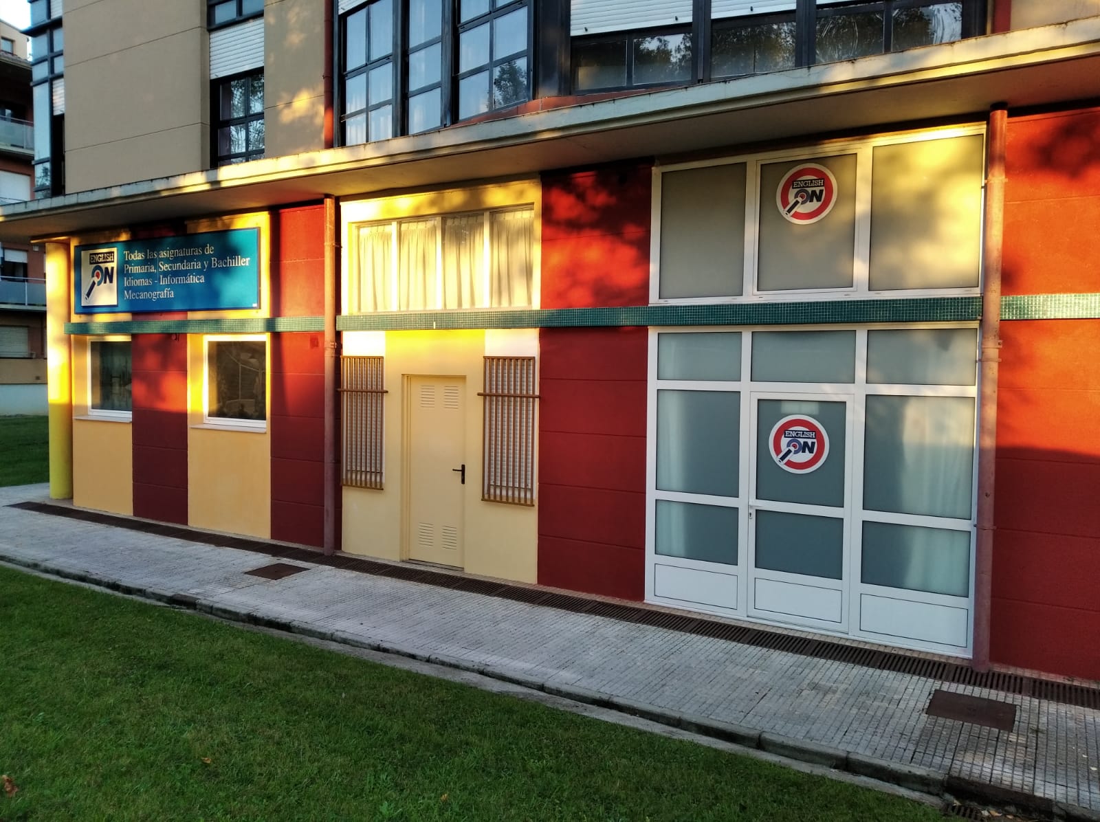 exterior-aula-sensorial-englishon-la-cantabrica