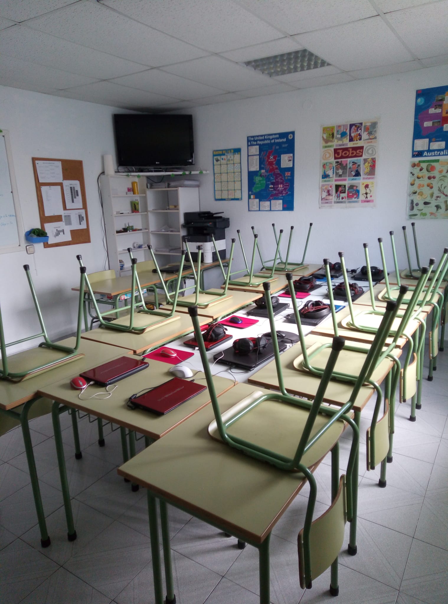 4 Oct 2021: Una nueva aula informatizada en English On San José