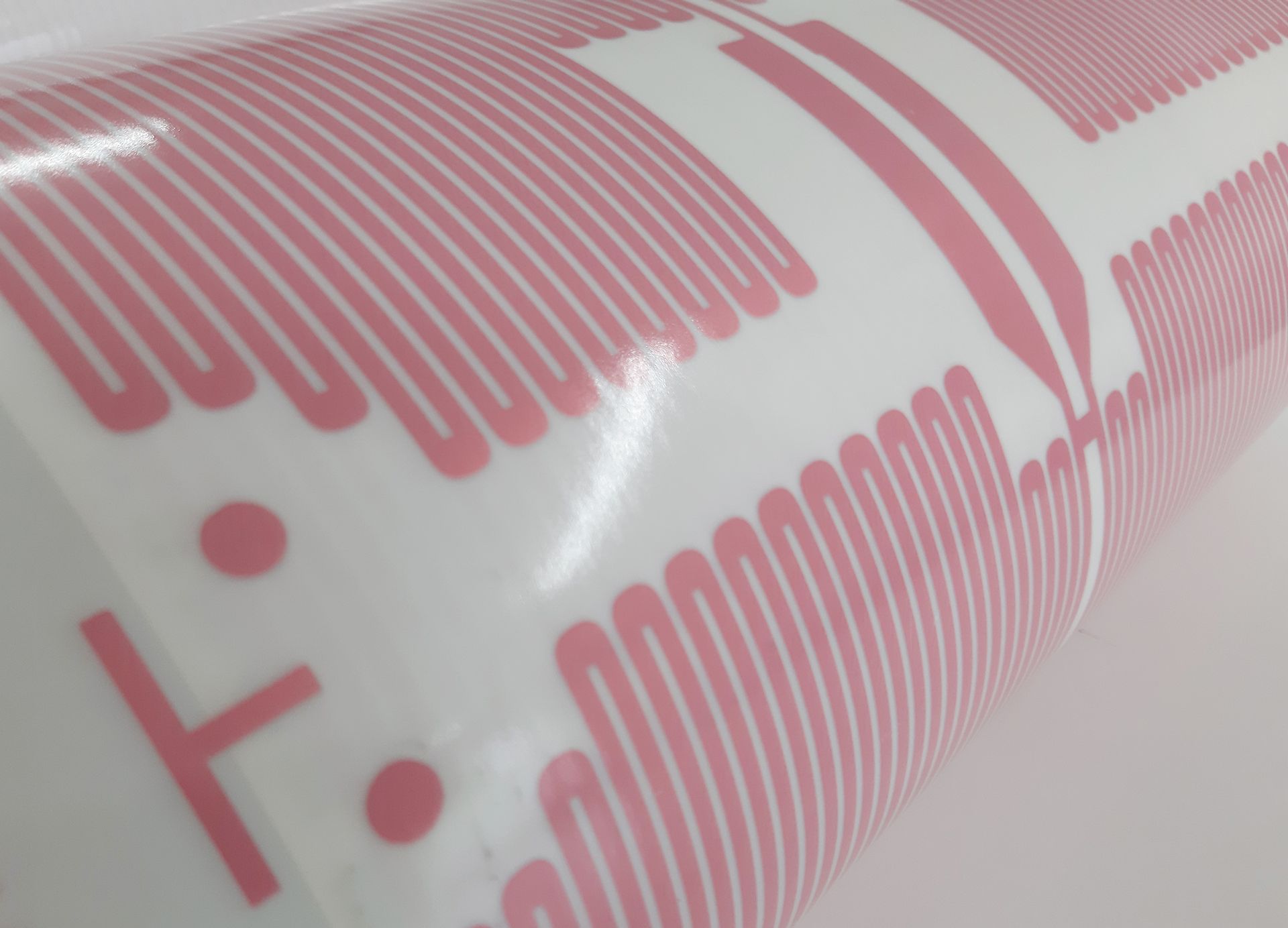 Gleichmäßige undenergieeffiziente Wärme – ideal für innovative und platzsparende Heizsysteme.