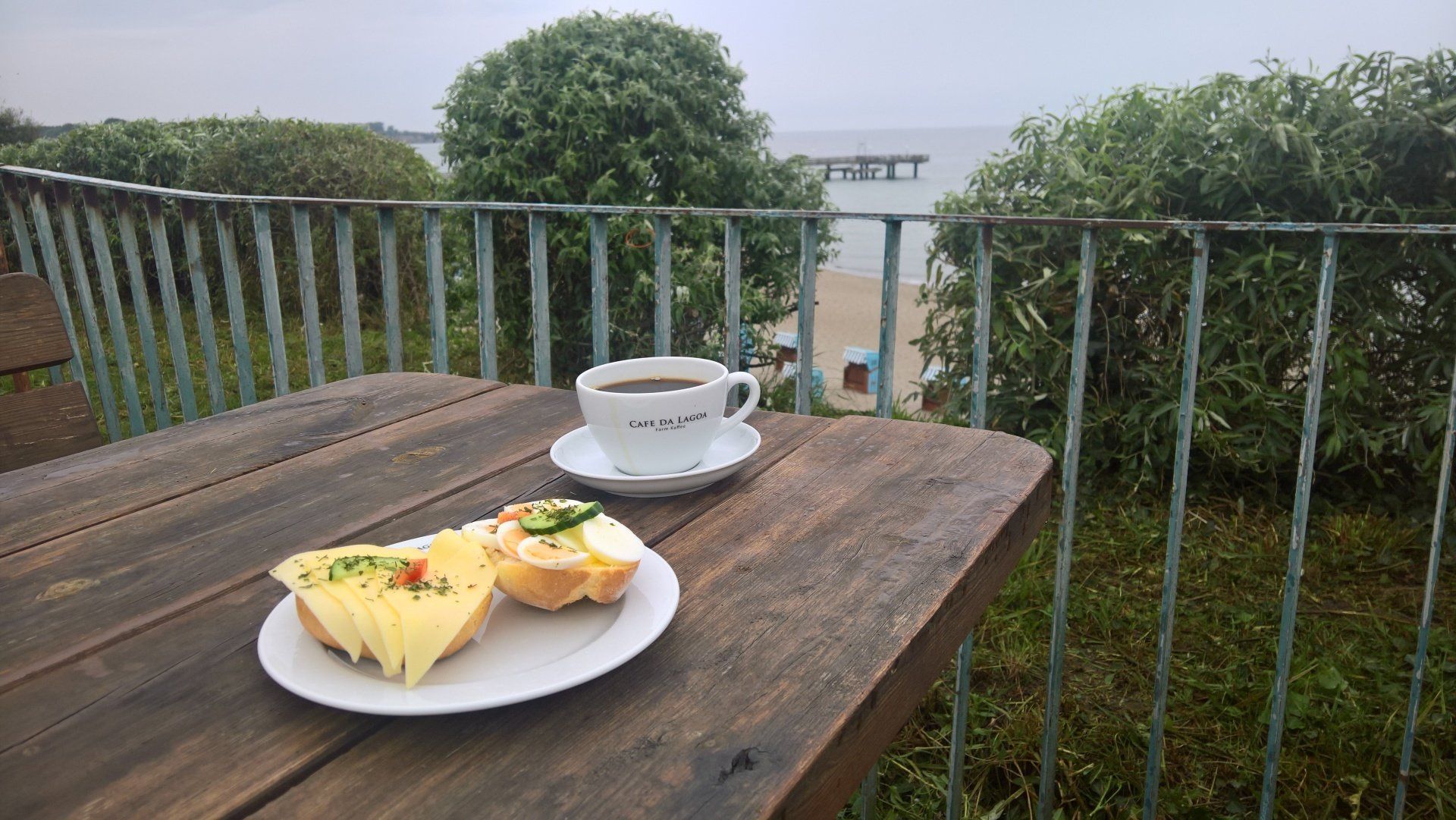 FH Strandgut Frühstück am Meer Urlaub genießen