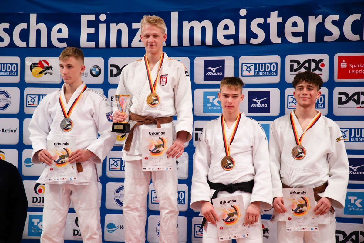 Siegerehrung Deutscher Meister 2019 Cadets bis73kg Gerrit Noack