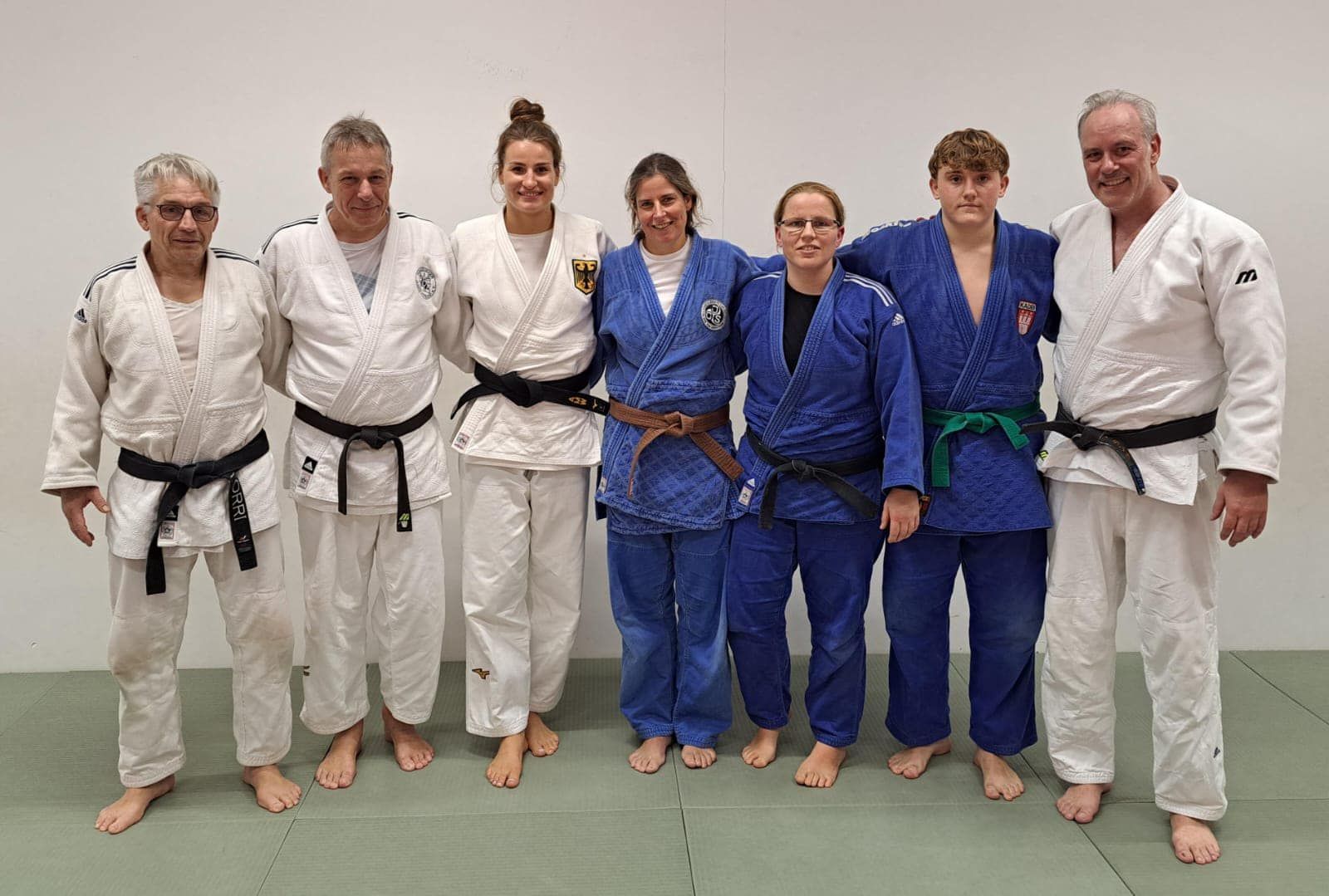 Das JGS-Team mit Weltmeisterin und Olympia-Medaillengewinnerin Anna Maria Wagner beim HT16 Lehrgang