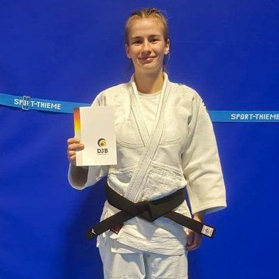 Mariena Brammer ist seit September 2021 Schwarzgurt-Trägerin!