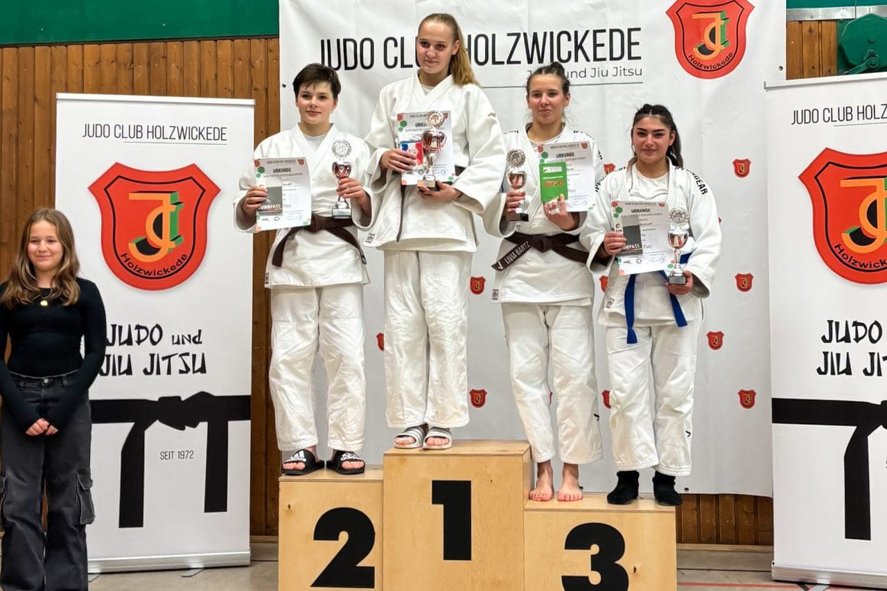 Narin Bozkurt von der JGS-Hamburg erkämpft sich Bronze bis 63 kg beim Sichtungsturnier in Holzwickede.