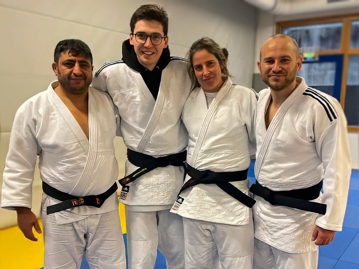 4 neue Dan-Träger der JGS!