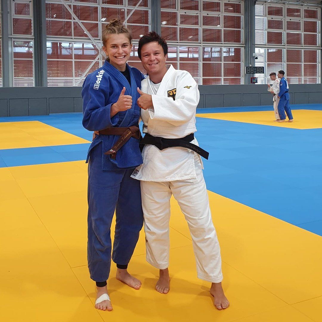 Sophie Scharnberg mit Bundestrainerin U18 Sandra Klinger