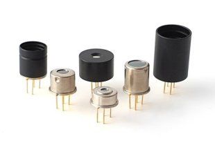 infrared thermopile array sensors with 32x32 pixel elements in TO-39 housing