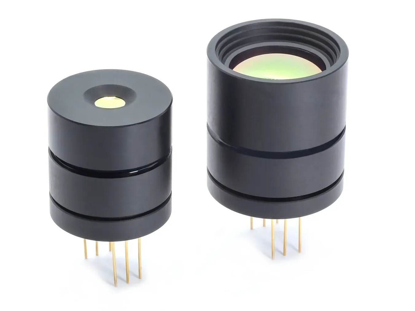 Infrared thermopile array with 120x84 pixel elements