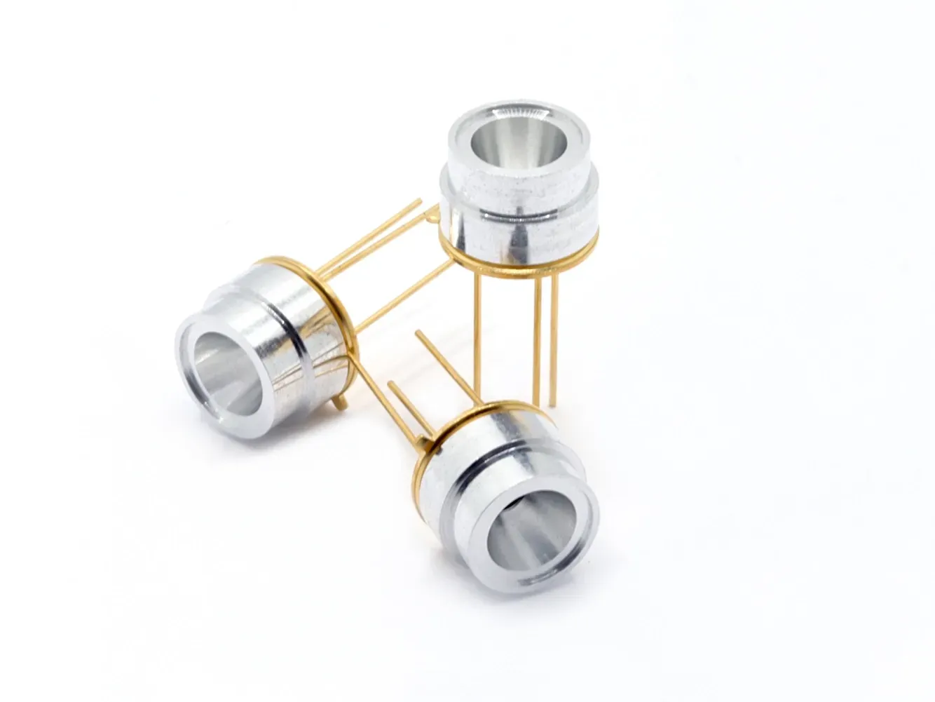 high performance broadband infrared light source