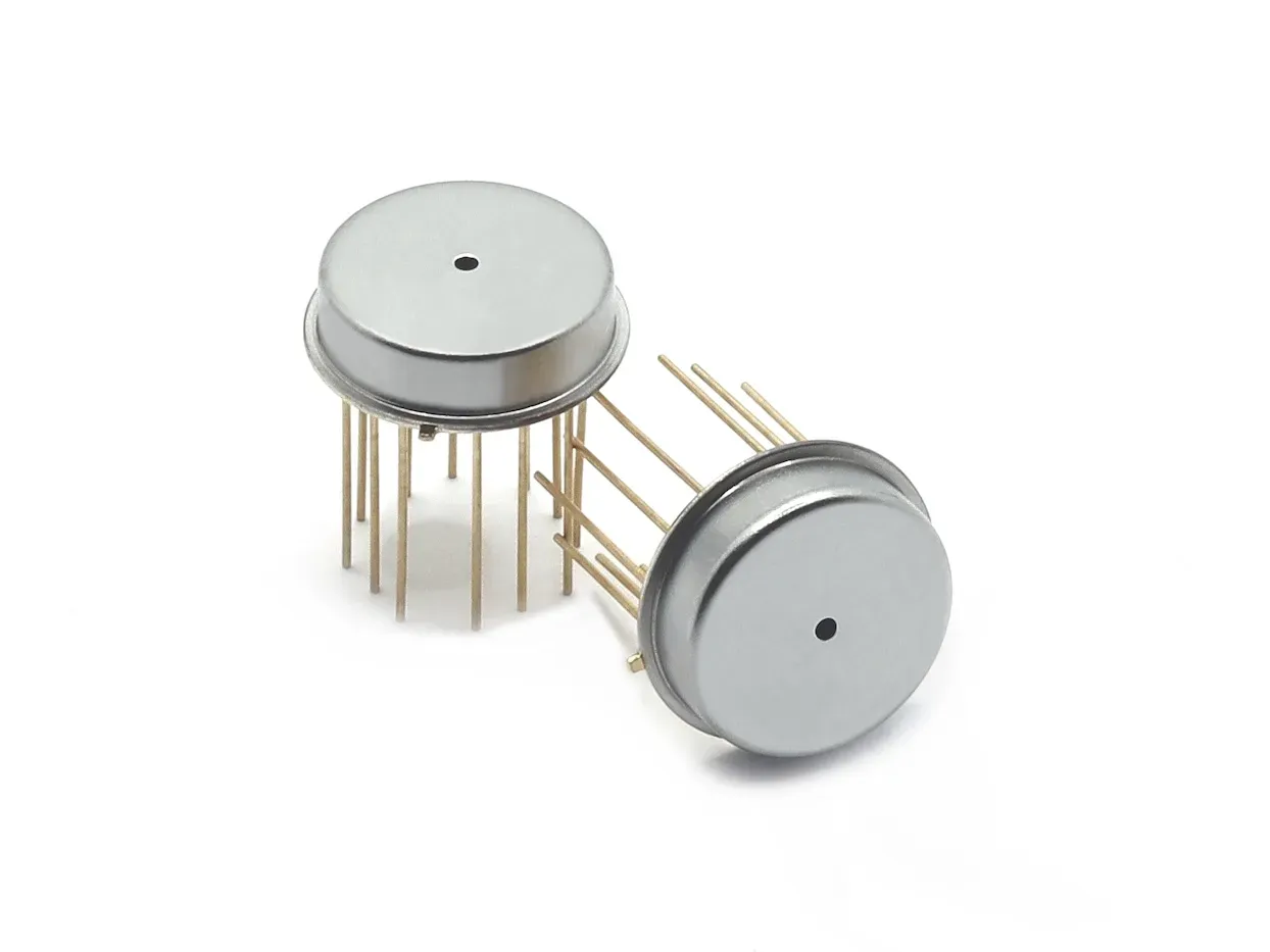 two vacuum sensors in TO-39 housing