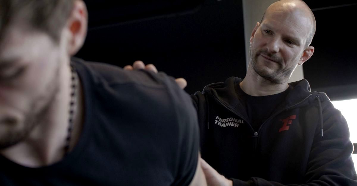 Kontrolliertes Krafttraining Kontrolliertes Krafttraining