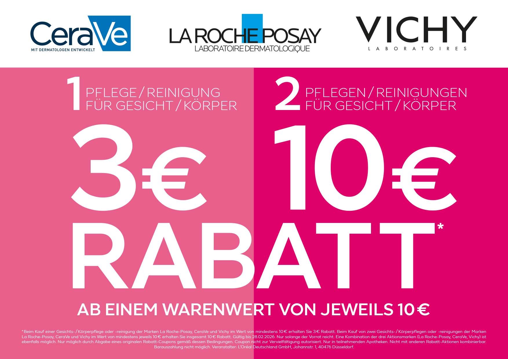 Weihnachtsaktion – Frau mit blonden Haaren und weißer Wollmütze pustet Schneeflocken aus Ihrer Handfläche