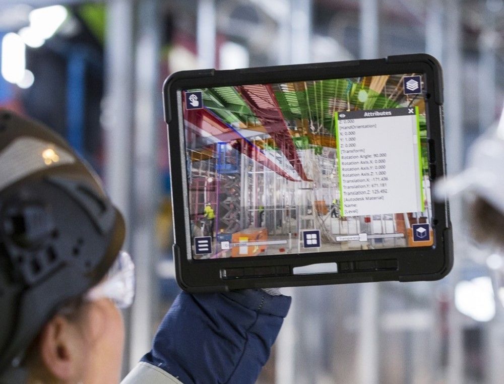 Casque Hololens trimble XR10 BuildingPoint France Nord proposé par Geotopo