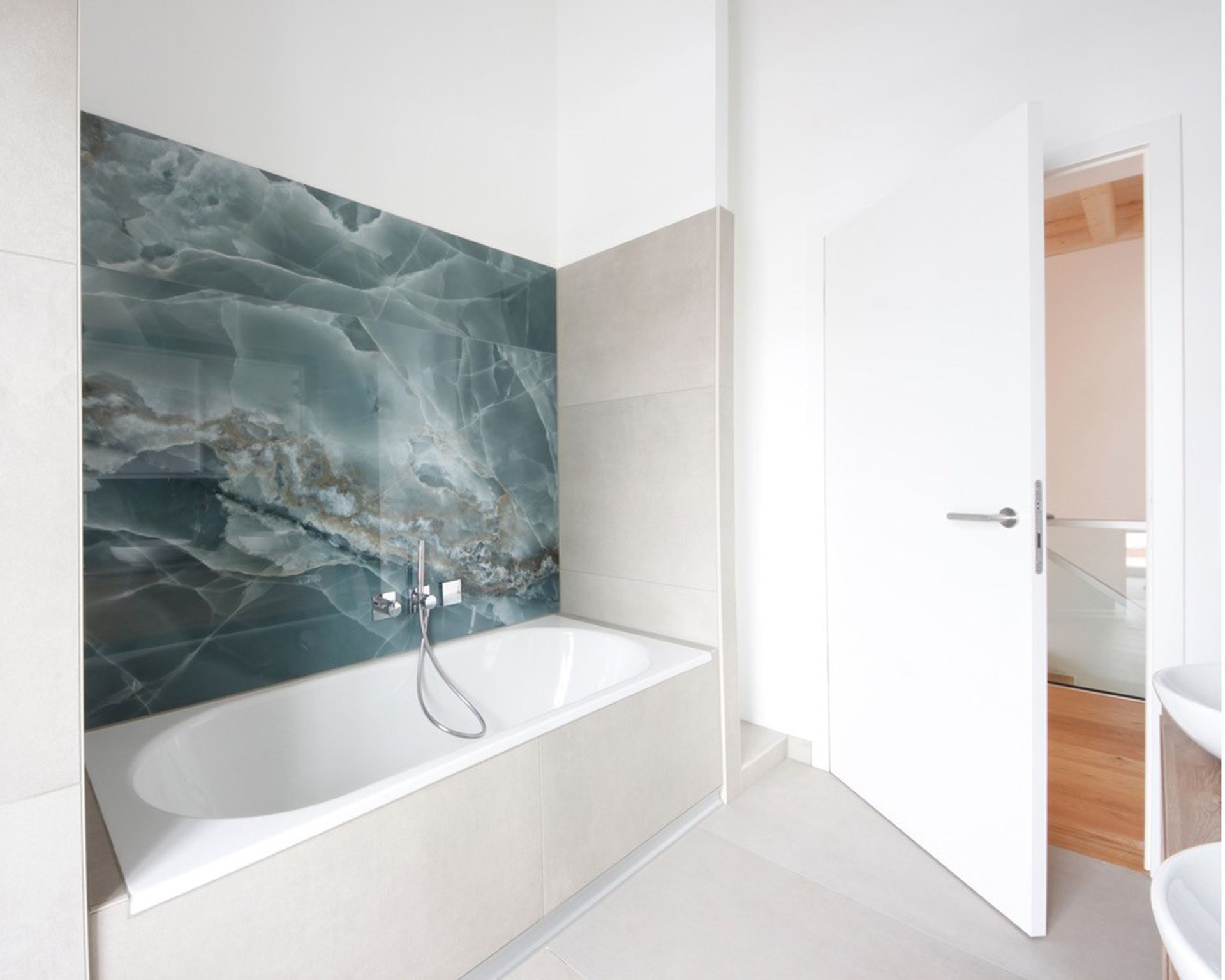 ...mit hochwertiger Ausstattung