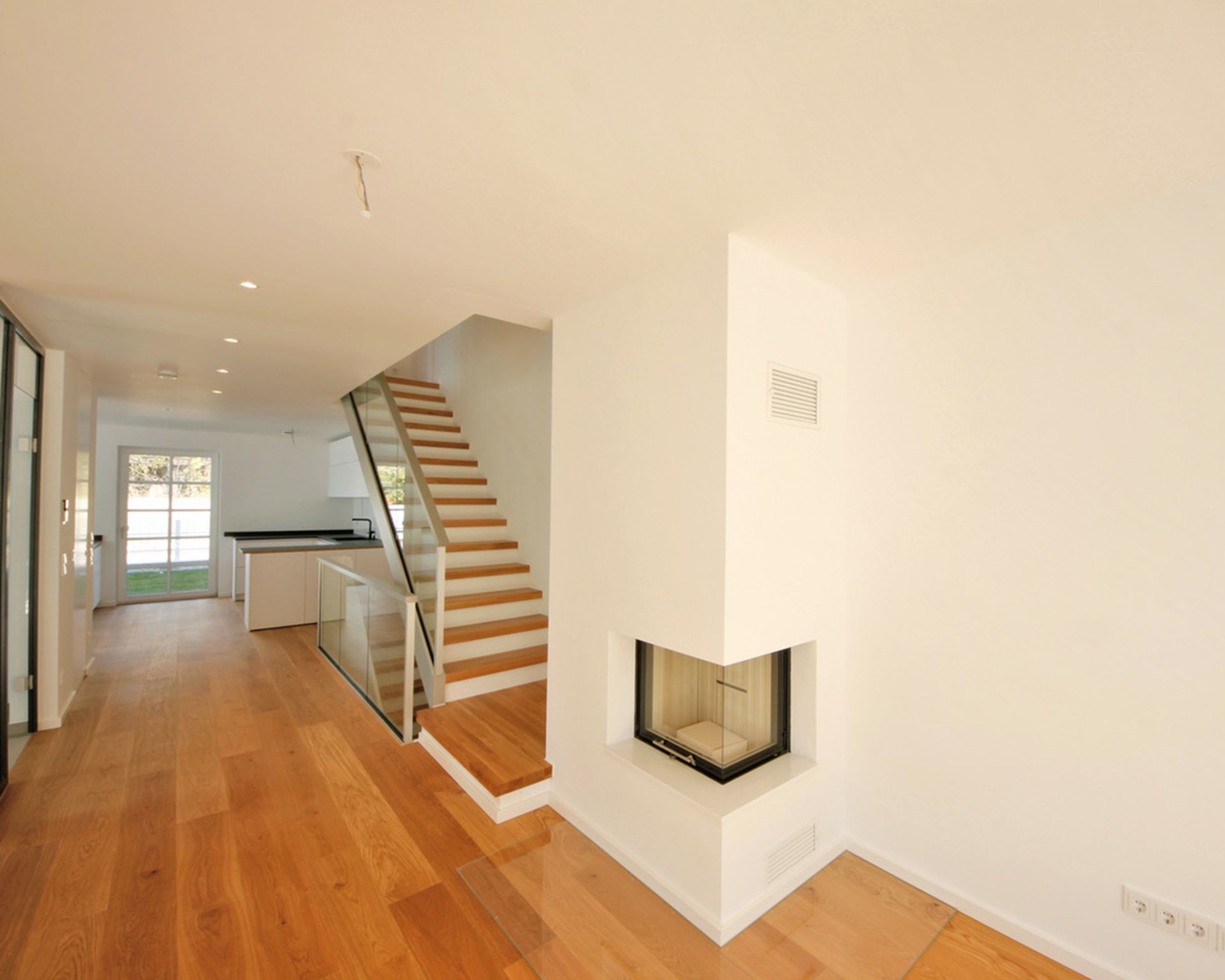 Wohnzimmer mit Kamin