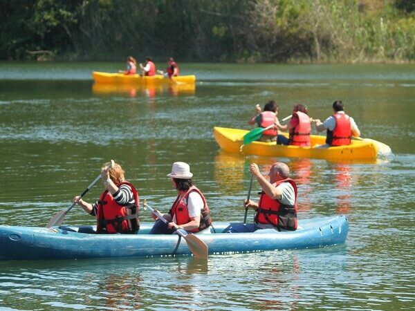 Paseo en canoa para despedidas en Sanxenxo