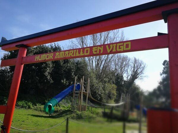 Logo Humor amarillo en Vigo