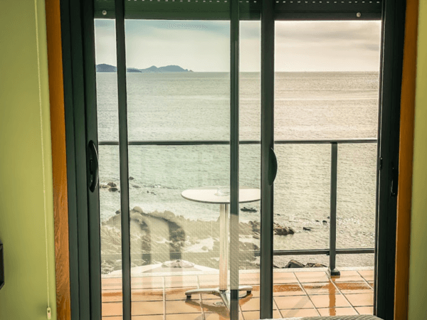 Terra en hotel junto a la playa en Sanxenxo