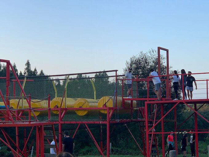 Ambiente de espera para saltar en Humor Amarillo en A Coruña