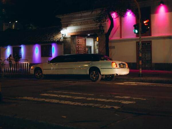 Limusina en cena conjunta para despedidas en A Coruña