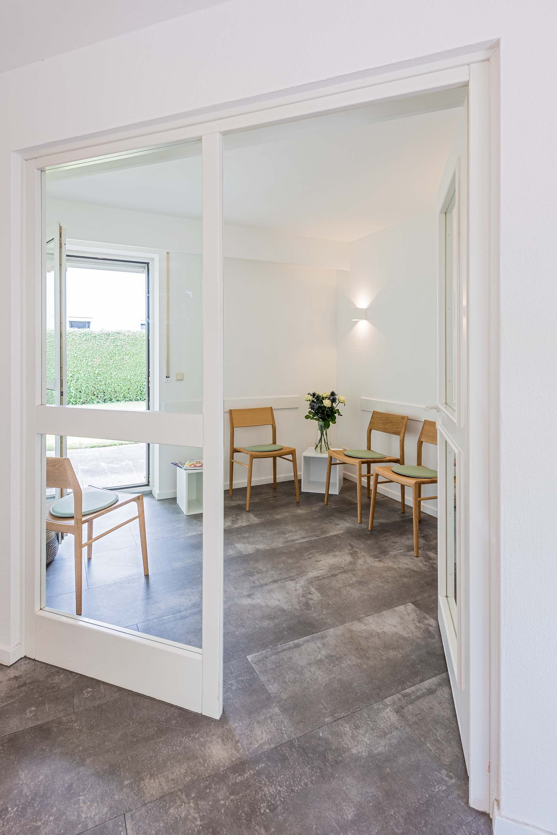 Wartezimmer der Praxis für Zahnheilkunde Laura Füßl
