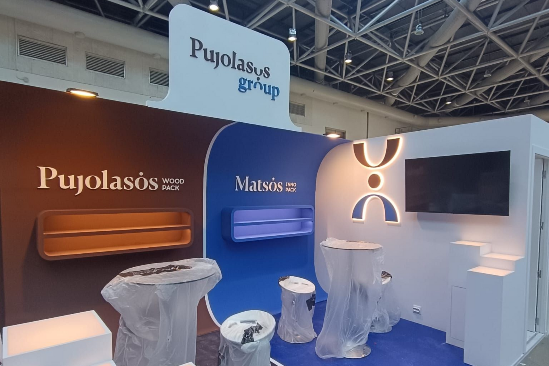 Stand de Pujolasos Group en Luxe Pack Monaco 2024, Grimaldi Forum Mónaco