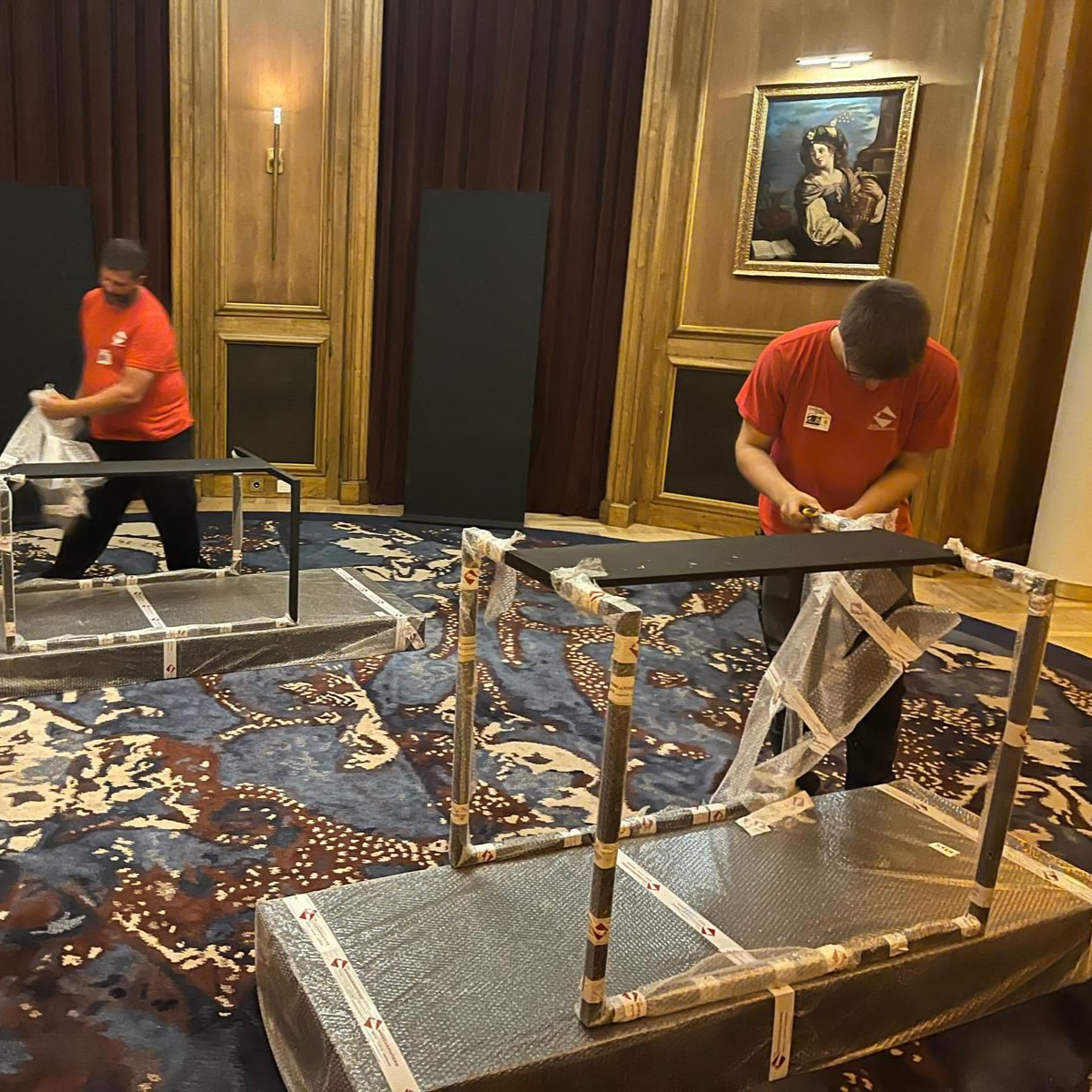 Montaje de un stand en un recinto ferial europeo